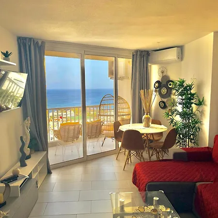 Exclusive Ocean Front Apartment *